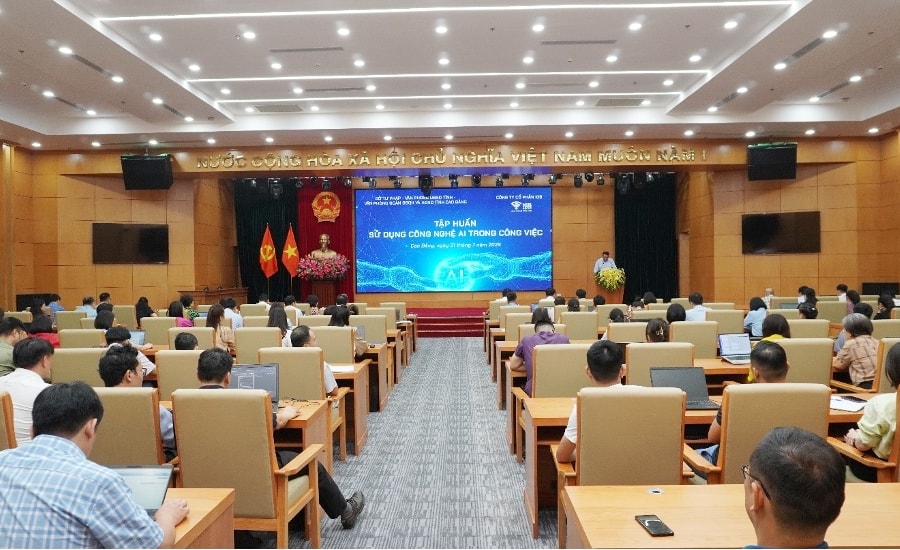 Cao Bằng: Tổ chức tập huấn ứng dụng trí tuệ nhân tạo (AI) cho công chức, viên chức