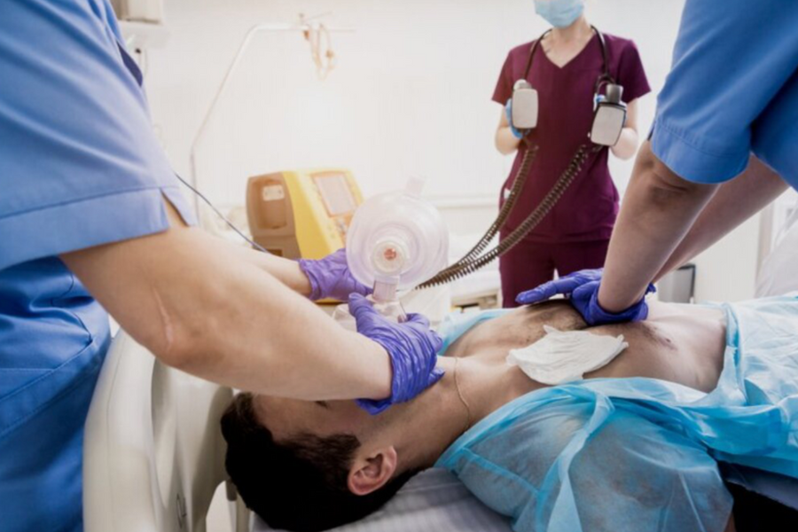 Làm lạnh cơ thể cứu nam thanh niên 19 tuổi ngừng tim