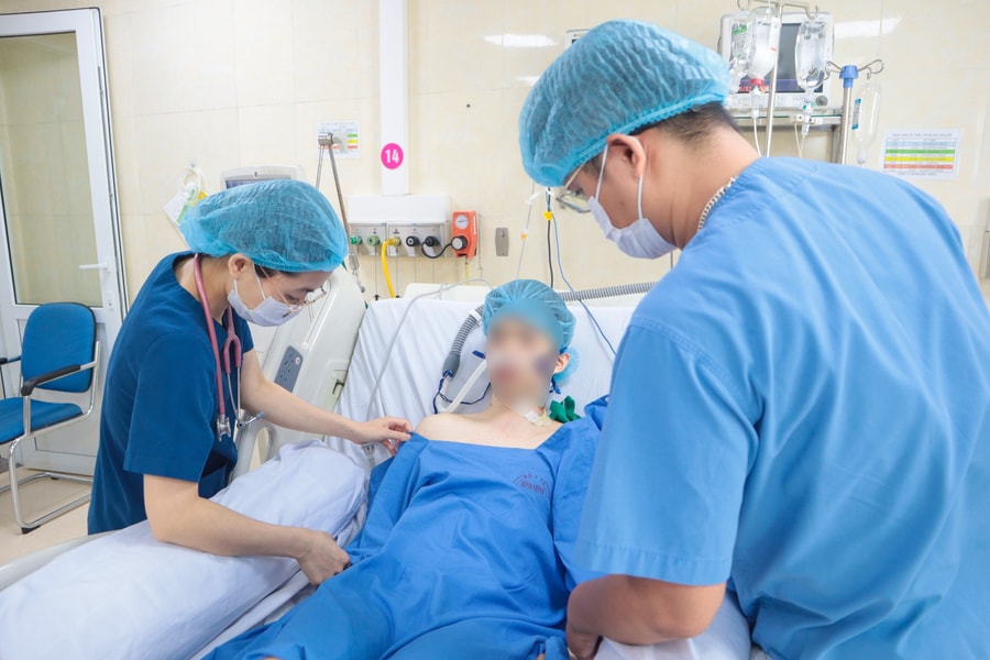 Cứu sống nam thanh niên 20 tuổi bị ngừng tim lúc tập gym