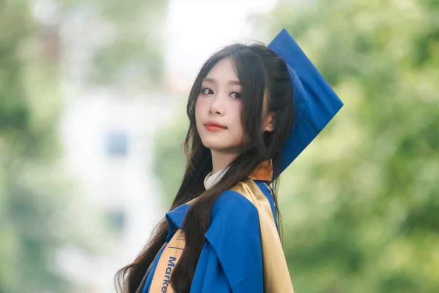 Thủ khoa tốt nghiệp Trường Quản trị và Kinh doanh đam mê các hoạt động tình nguyện