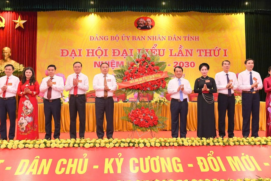 Đại hội đại biểu Đảng bộ UBND tỉnh Tuyên Quang lần thứ I, nhiệm kỳ 2025-2030: T húc đẩy chuyển đổi số, ứng dụng khoa học, công nghệ; nâng cao hiệu lực, hiệu quả quản lý nhà nước
