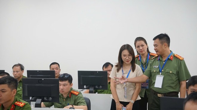 Cán bộ, chiến sỹ Công an Thủ đô từng bước làm chủ tri thức trong thời đại số