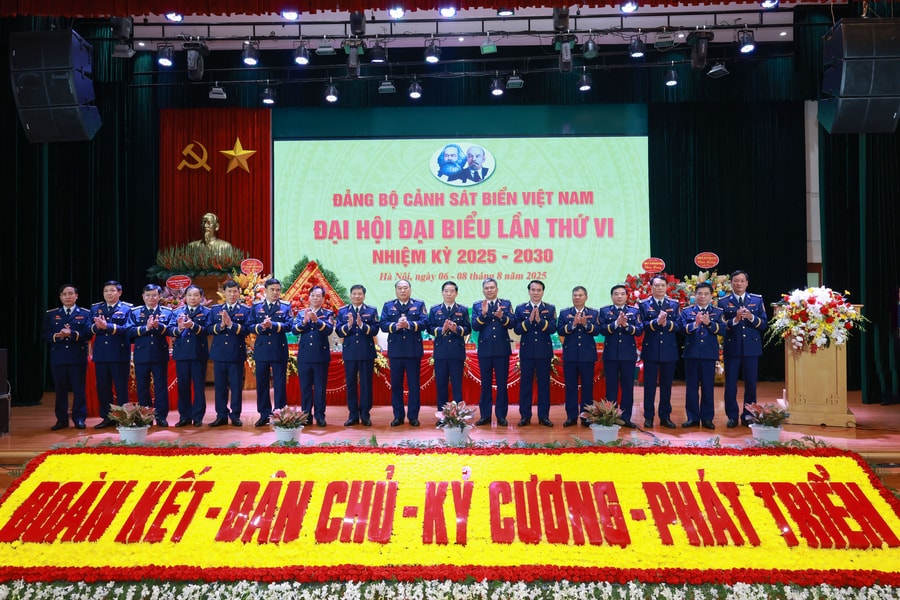 Đại hội đại biểu Đảng bộ Cảnh sát biển Việt Nam lần thứ VI: B ảo vệ vững chắc chủ quyền biển đảo, giữ vững an ninh trật tự, an toàn trên biển
