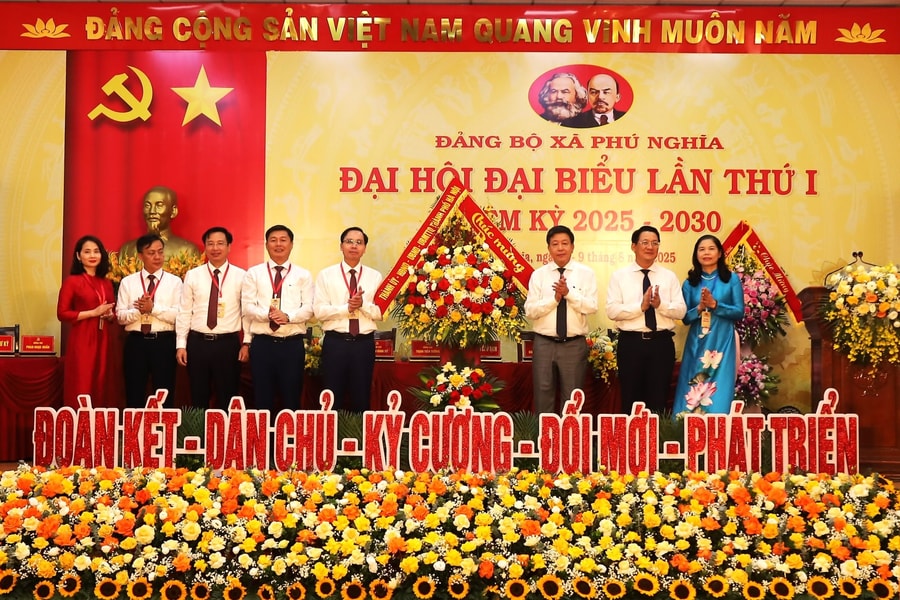 Đại hội đại biểu Đảng bộ xã Phú Nghĩa lần thứ I, nhiệm kỳ 2025-2030: Phát triển công nghiệp, thương mại dịch vụ, làng nghề là mũi nhọn