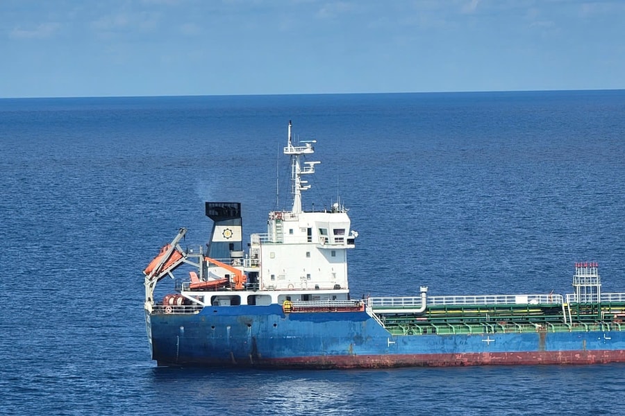 Cứu nạn toàn bộ 20 thuyền viên trên tàu dầu GT Unity về bờ an toàn