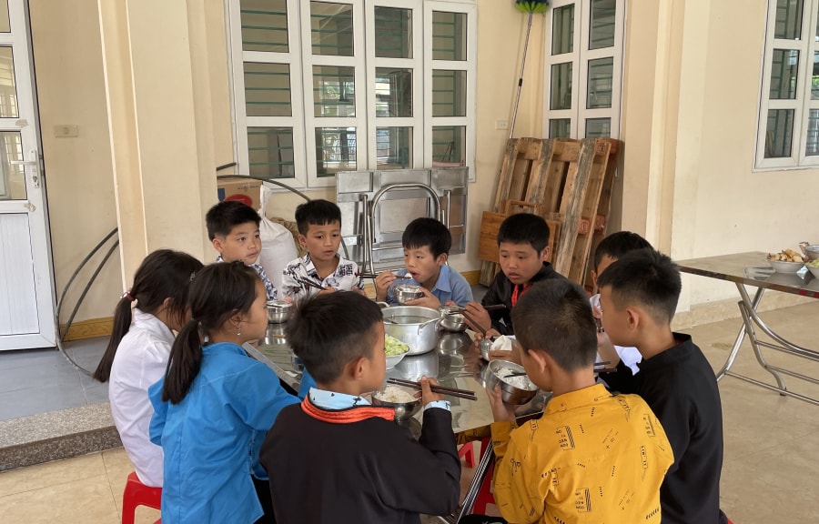 Cải thiện dinh dưỡng cho học sinh vùng cao