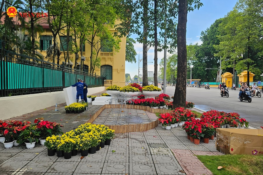 Hà Nội "làm đẹp" nhiều tuyến đường để phục vụ lễ Quốc khánh 2/9