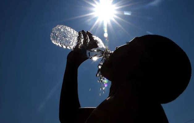 Bác sĩ chỉ cách tự bảo vệ bản thân khi nắng nóng khắc nghiệt