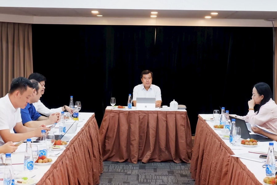 Phó Chủ nhiệm VPQH Nguyễn Mạnh Hùng làm việc với Nhà khách Quốc hội tại TP. Hồ Chí Minh