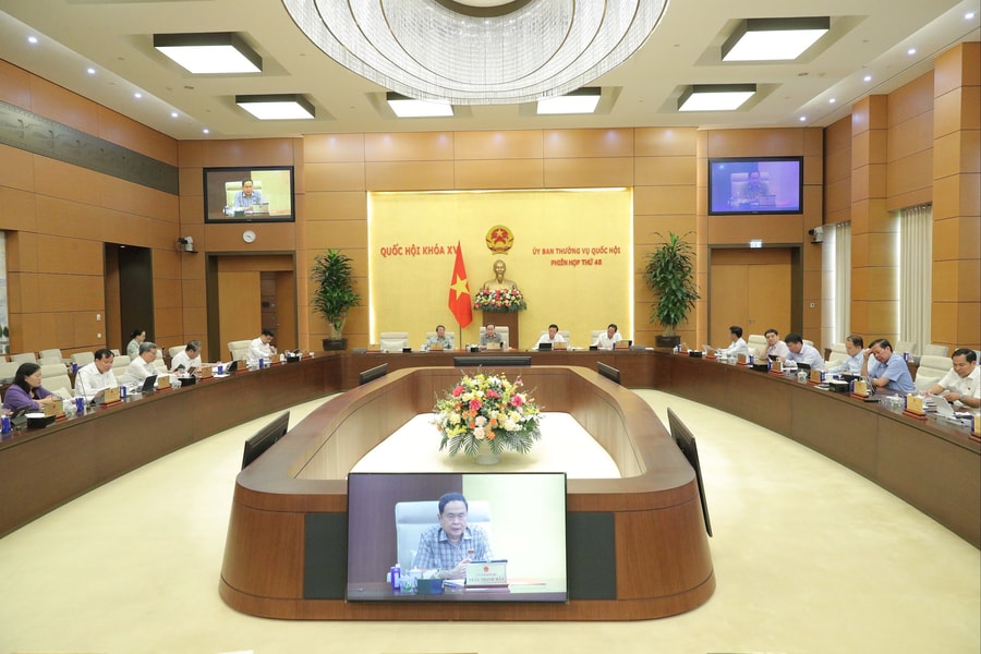 NGHỊ QUYẾT Về số lượng các đơn vị Kiểm toán nhà nước khu vực trực thuộc Kiểm toán nhà nước