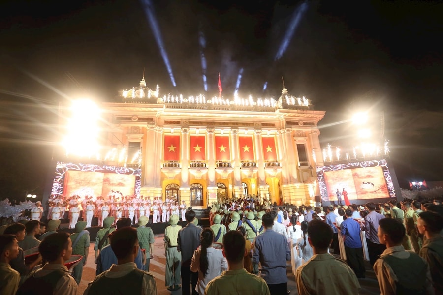 Khắc đậm hào khí Thủ đô trên chặng đường 80 năm lịch sử
