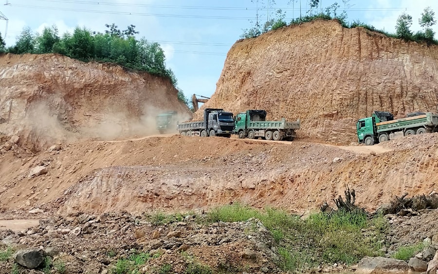 Yêu cầu kiểm tra, giám sát nghiêm việc chuyển mục đích sử dụng rừng để thực hiện dự án “Đầu tư xây dựng công trình khai thác đất san lấp tại khu vực đồi Hố Mốc”