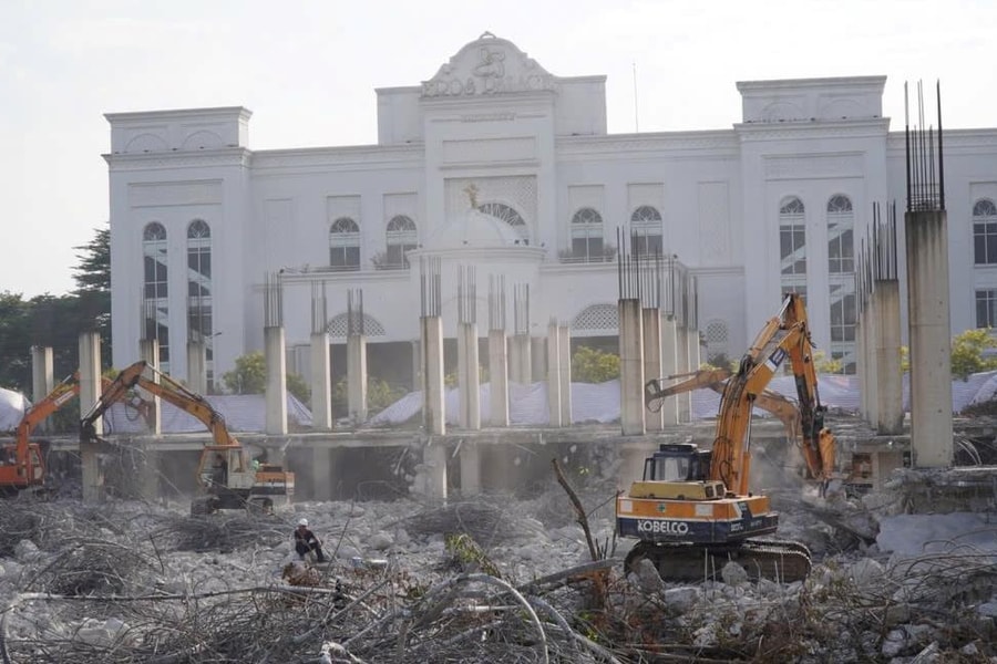 Đồng Nai: Tháo dỡ khu phức hợp thương mại dịch vụ và căn hộ cao cấp xây dựng trái phép