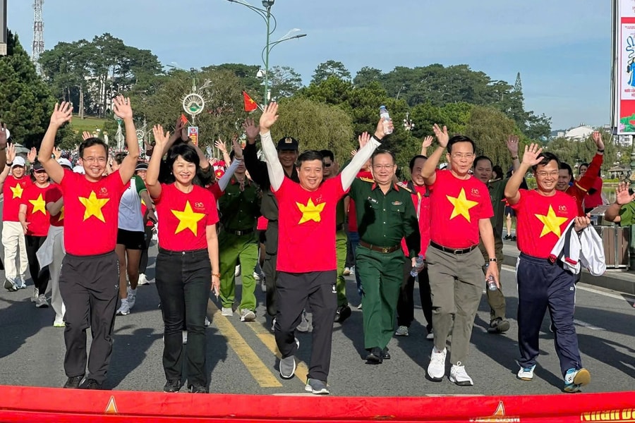 Lâm Đồng: Sôi nổi Ngày hội đi bộ cộng đồng “Cùng Việt Nam tiến bước”