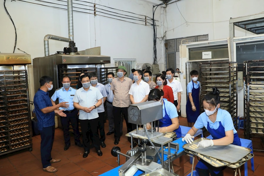 Hà Nội: Tập trung kiểm tra, kiểm soát các nhóm hàng có nhu cầu tiêu thụ cao dịp Trung thu