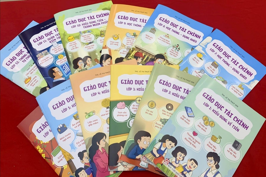 Ra mắt bộ sách “Giáo dục tài chính” dành cho học sinh phổ thông