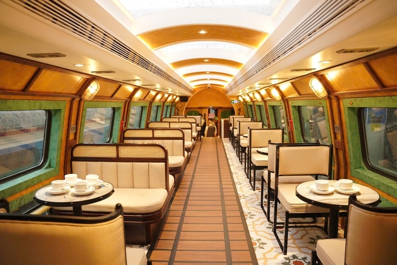 Ra mắt tàu du lịch "Hà Nội 5 cửa ô" và soát vé bằng sinh trắc học