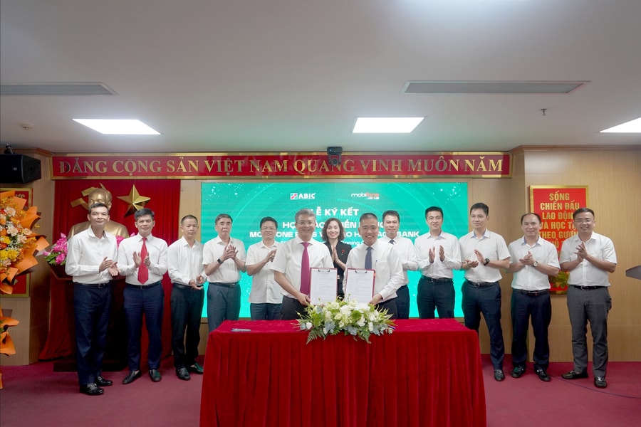 Bảo hiểm Agribank và Mobifone Plus ký hợp tác toàn diện