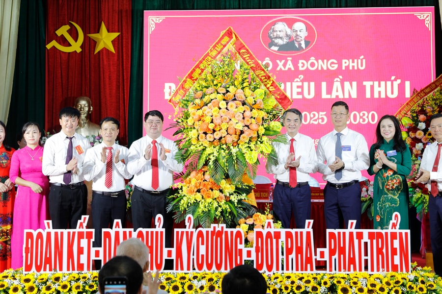 Phát huy dân chủ, đoàn kết, đổi mới sáng tạo, xây dựng xã Đông Phú phát triển nhanh, bền vững