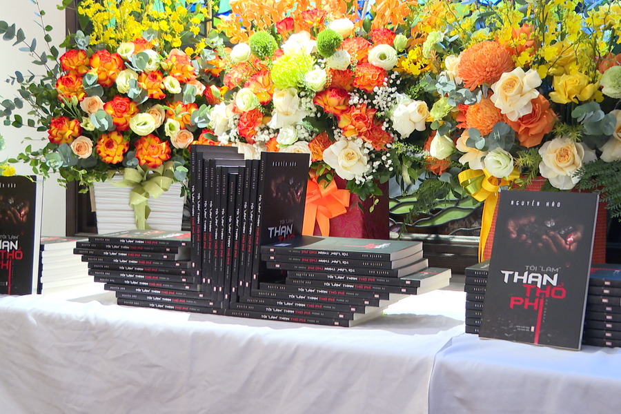 “Tôi ‘làm’ than thổ phỉ”: Dấn thân để tìm lại hồn cốt phóng sự báo chí