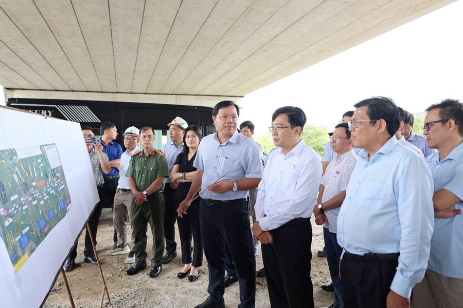 Ủy ban Kinh tế và Tài chính khảo sát dự án cao tốc dài nhất miền Tây