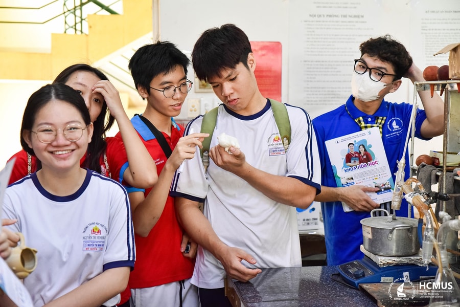 Điểm chuẩn Trường ĐH Khoa học tự nhiên TP. Hồ Chí Minh dao động từ 19 - 29,92 điểm