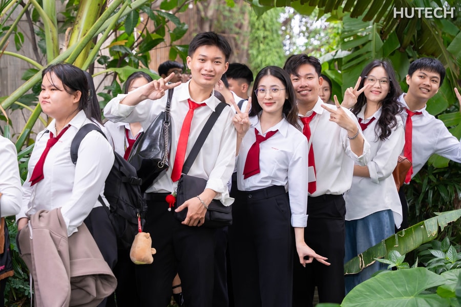 Điểm chuẩn 2025 của Trường ĐH Công nghệ TP.HCM và Trường Đại học Sài Gòn: Ngành Dược, Sư phạm dẫn đầu