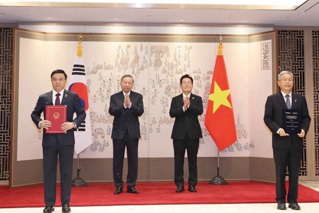 Tạo dựng nền tảng hợp tác mới, thực chất và dài hạn