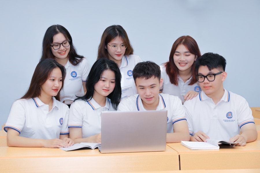 Điểm chuẩn đại học 2025 của Trường Đại học Thương Mại ngành cao nhất 27,8 điểm