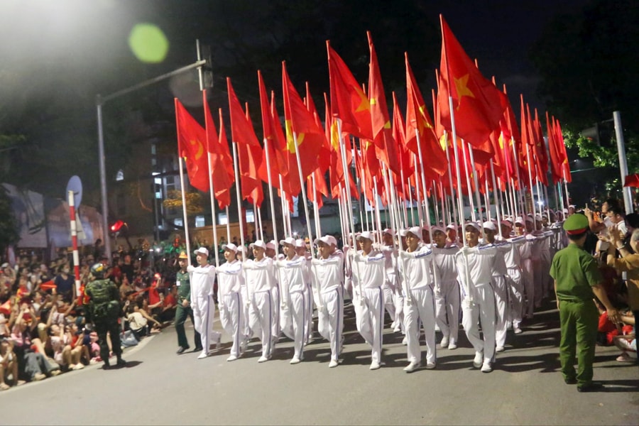 Một đêm khó quên của người dân Hà Nội