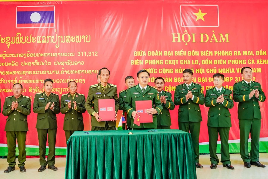Hợp tác bảo vệ biên giới Việt - Lào, giúp người dân phát triển kinh tế