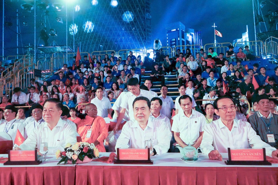 Chủ tịch Quốc hội Trần Thanh Mẫn dự Cầu truyền hình “Thời cơ vàng” tại TP. Hồ Chí Minh