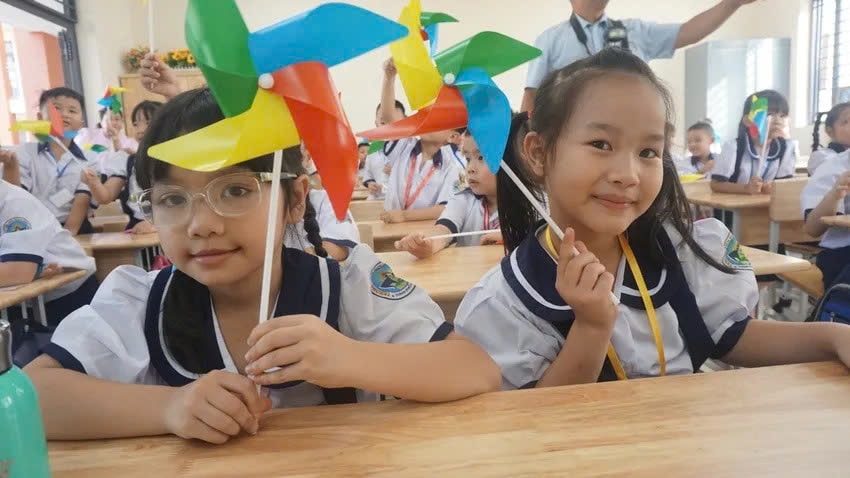 Tạo điều kiện cho học sinh chuyển trường theo cha mẹ đến TP. Hồ Chí Minh làm việc