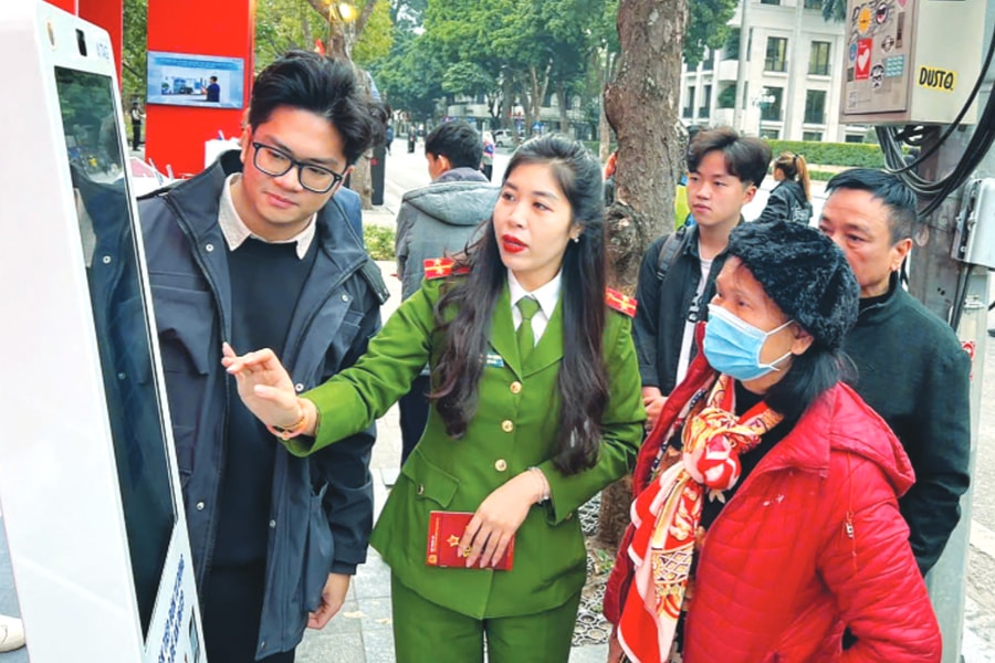 Bài cuối: Từ "Bình dân học vụ số" đến toàn dân tự học số