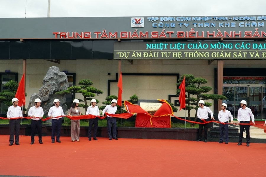 Gắn biển công trình chào mừng Đại hội đại biểu Đảng bộ Chính phủ nhiệm kỳ 2025 – 2030