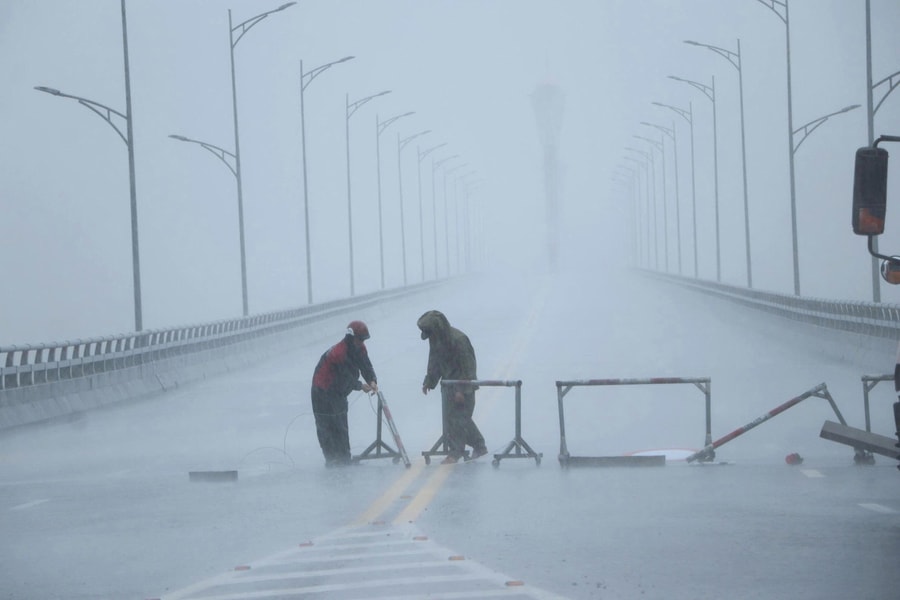 Bộ Xây dựng báo cáo nhanh về tình hình giao thông ảnh hưởng bão số 5