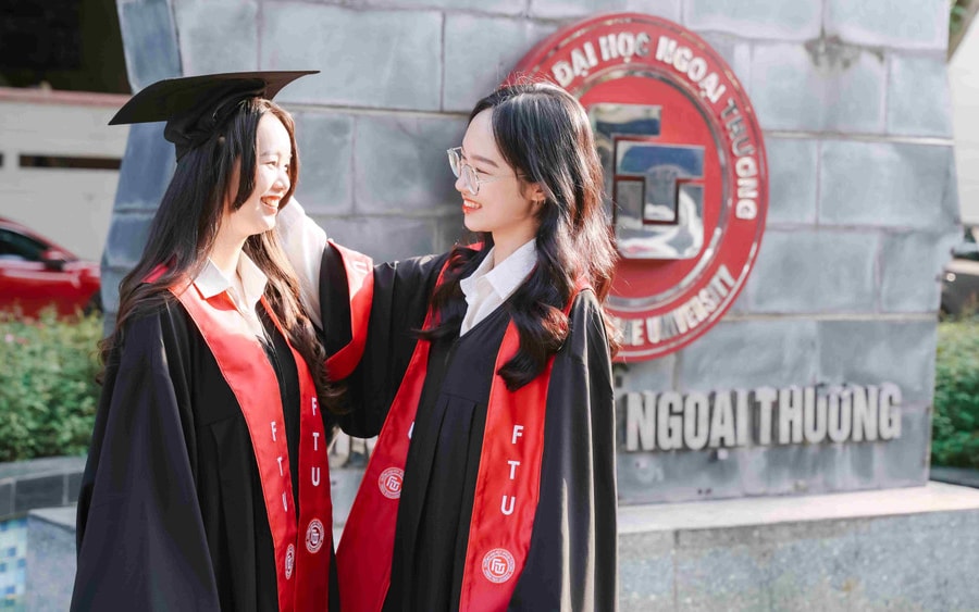 Hiệu trưởng Trường Đại học Ngoại thương gửi thư chúc mừng các tân sinh viên Khóa 64