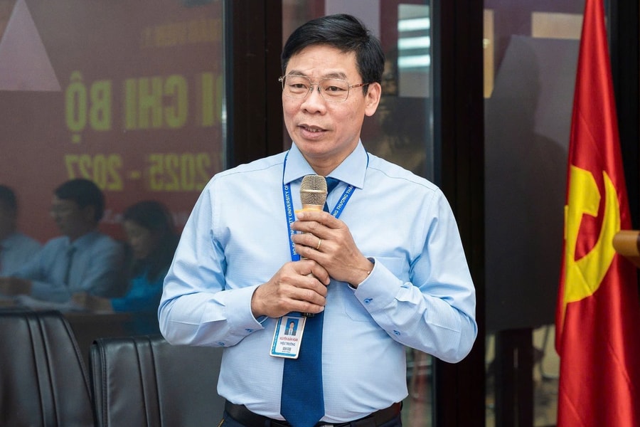 "Tâm thư" của Hiệu trưởng HUIT truyền cảm hứng đến sinh viên dịp đầu năm học