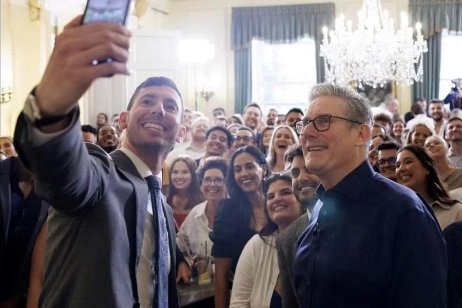 Anh: Làm mới cách kể câu chuyện chính sách