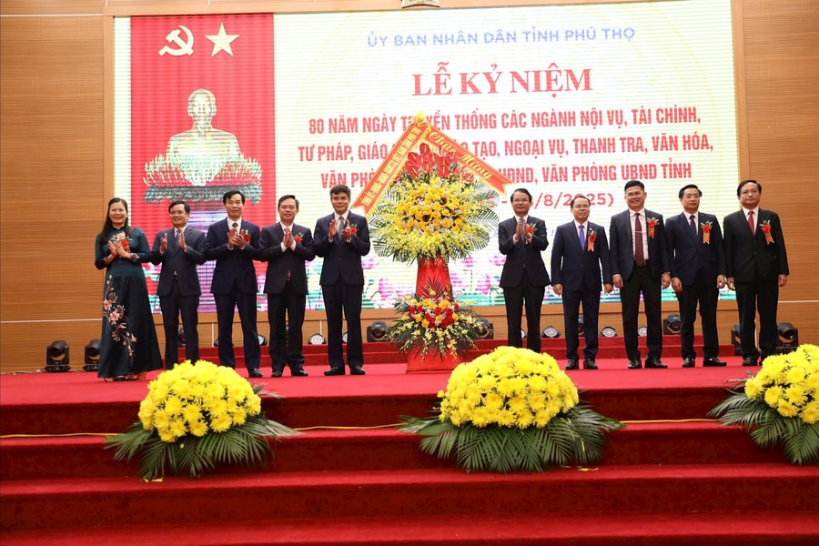 Phú Thọ kỷ niệm 80 năm ngày truyền thống của 9 sở, ngành
