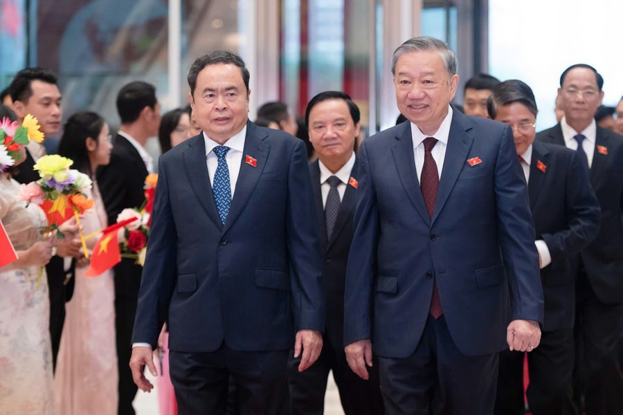 Một số hình ảnh Tổng Bí thư Tô Lâm gặp mặt các thế hệ đại biểu Quốc hội