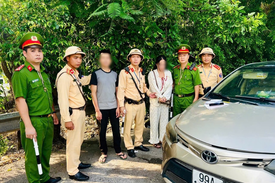 CSGT Hà Nội phát hiện đối tượng tàng trữ ma túy trên quốc lộ