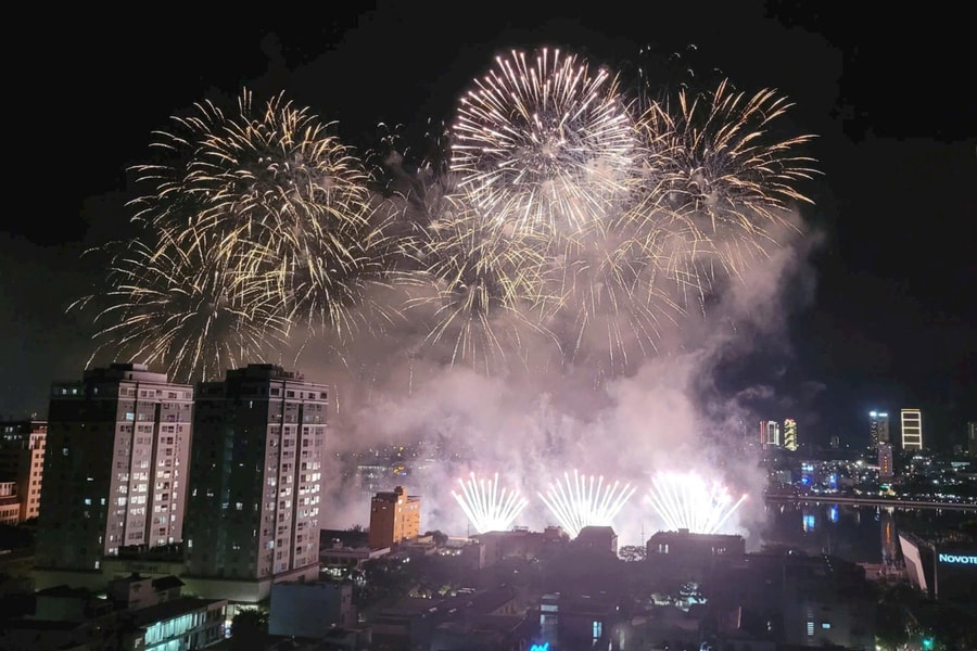 Hà Tĩnh dừng bắn pháo hoa, tập trung khắc phục hậu quả của bão số 5