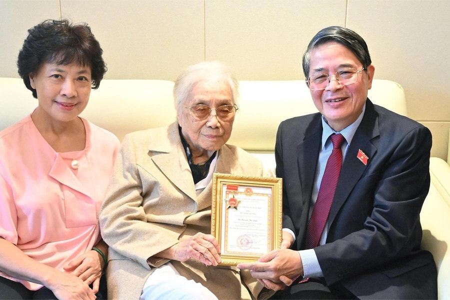 Nguyên Phó Chủ tịch nước Nguyễn Thị Bình – tấm gương kiên trung, cống hiến trọn đời cho Tổ quốc