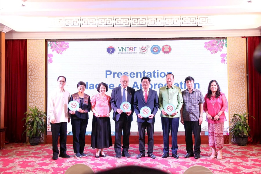 Cam kết duy trì những điểm đến du lịch không khói thuốc