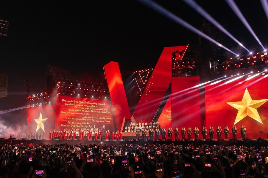 "Bản hợp xướng" của lòng yêu nước