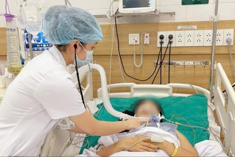 Tiêm botox làm đẹp sai cách, 2 người phụ nữ liệt toàn thân, suy hô hấp