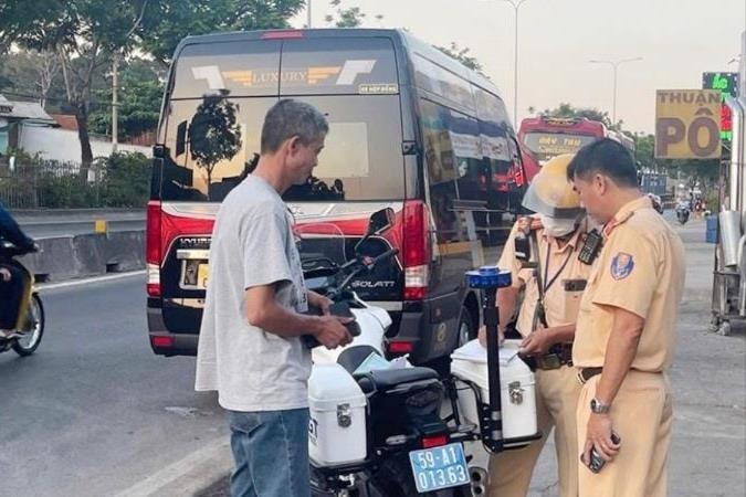 Xử lý 9.452 trường hợp vi phạm giao thông đường bộ