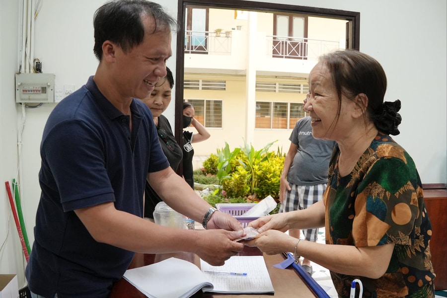 TP. Hồ Chí Minh: Ngày hội ấm áp nghĩa tình từ món quà mừng Quốc khánh 2/9