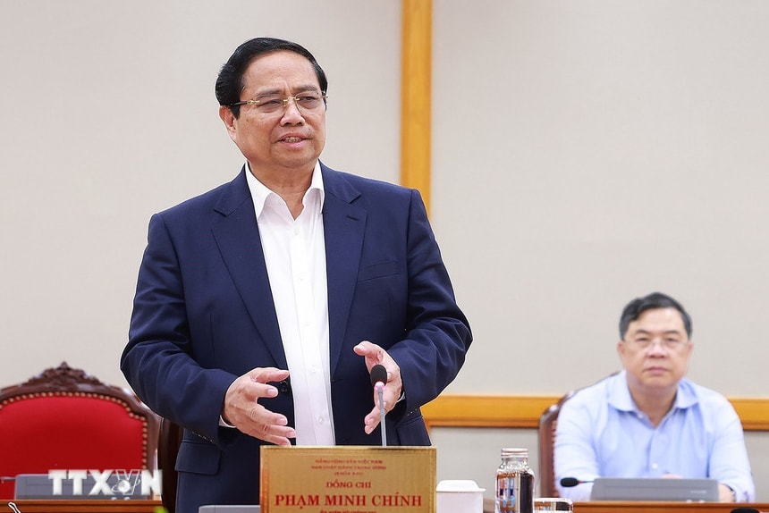 Thủ tướng Phạm Minh Chính chủ trì làm việc với Ban Thường vụ Tỉnh ủy An Giang và Lâm Đồng